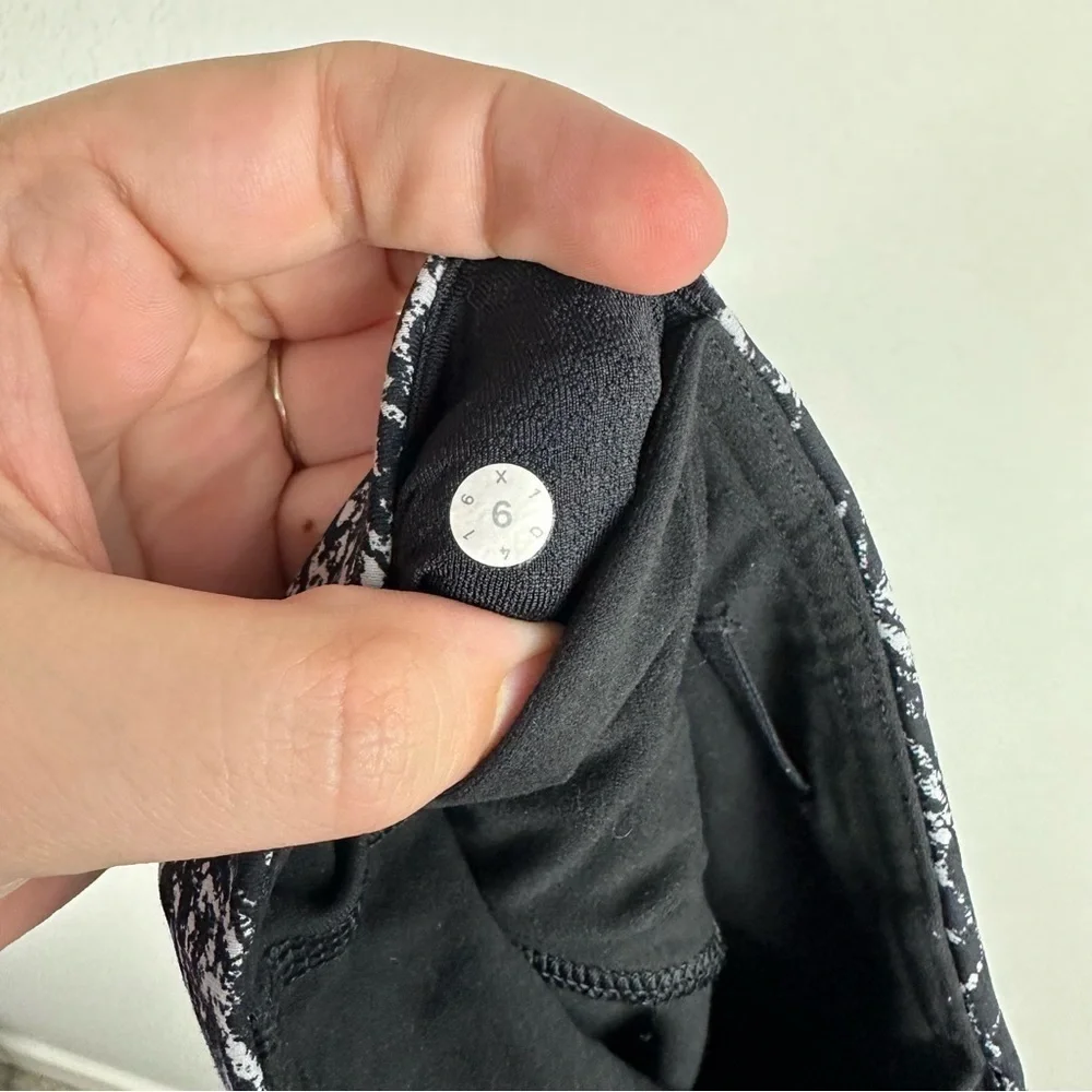 lululemon athletica lululemon black